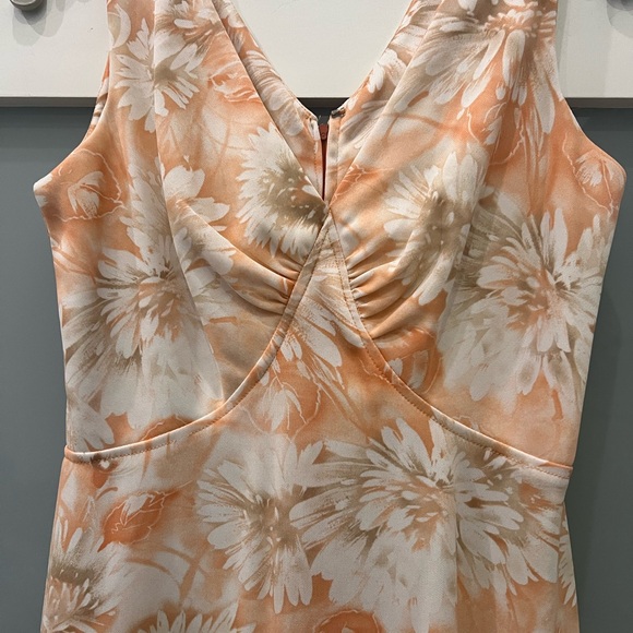 HANDMADE Elegant White, Peach and Beige  Floral Maxi Dress M - Picture 2 of 2